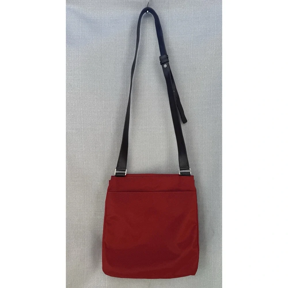 Tumi Crossbody‎ Messenger Bag Red Adjustable Shoulder Strap